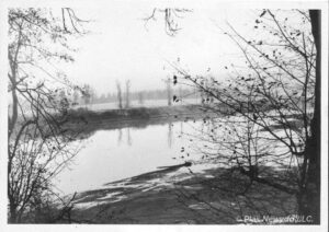 1947-48 Low water on the Lewis River and dike on north side